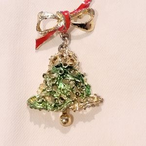 🎄🔔 Vintage Dangling Christmas bell pin.
